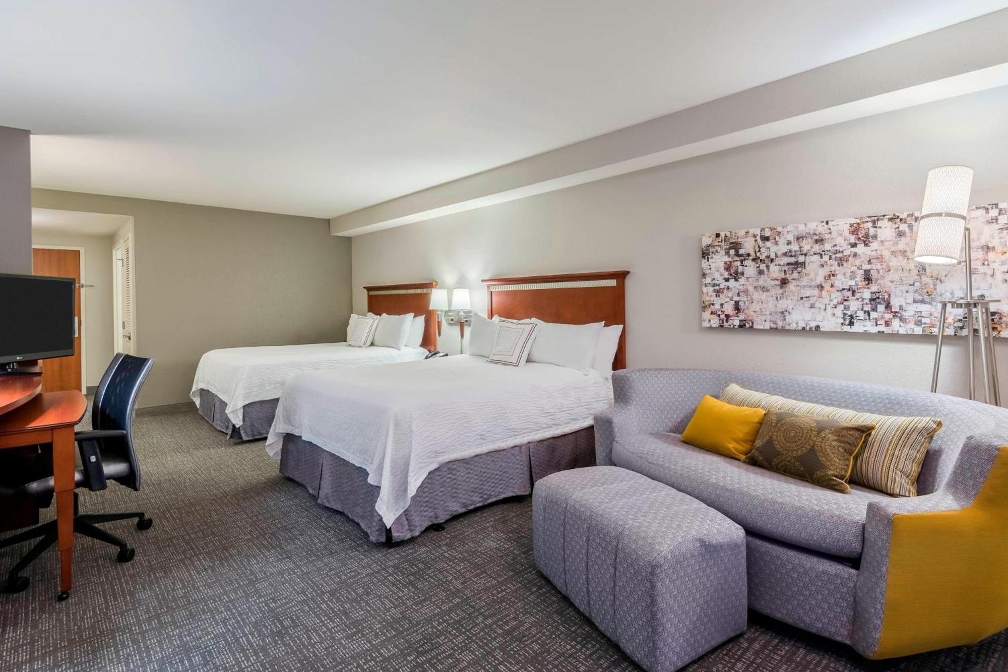 Courtyard Fort Myers At I-75 And Gulf Coast Town Center Estero Bagian luar foto