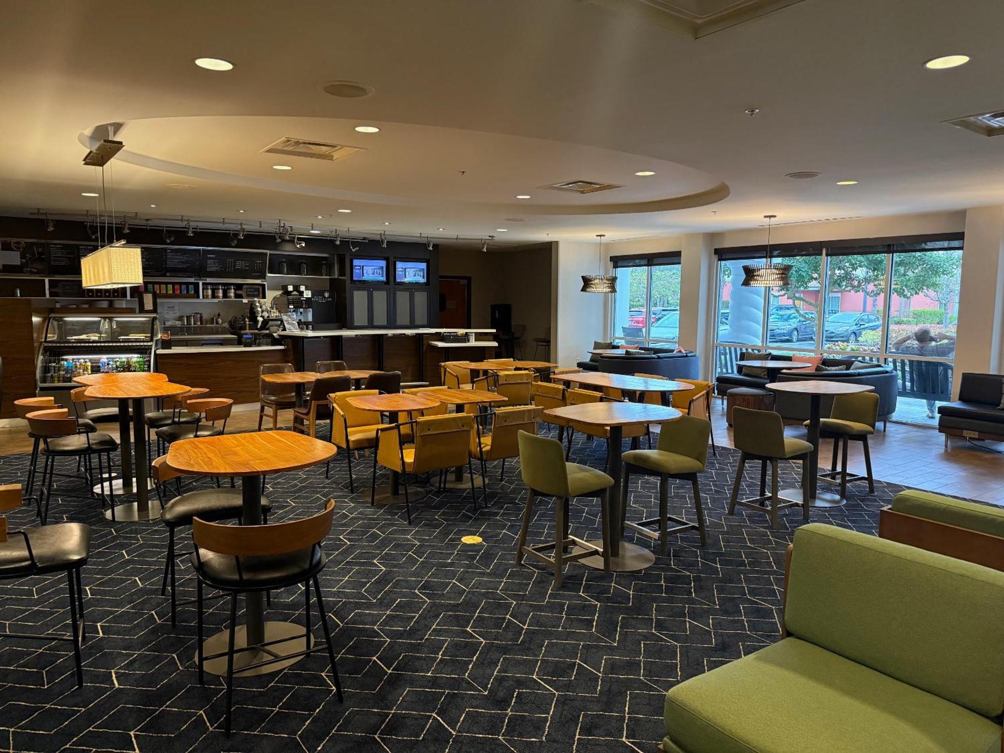 Courtyard Fort Myers At I-75 And Gulf Coast Town Center Estero Bagian luar foto