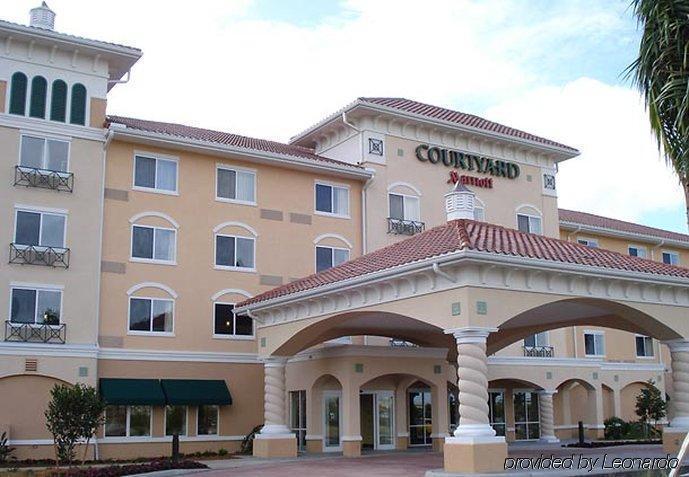 Courtyard Fort Myers At I-75 And Gulf Coast Town Center Estero Bagian luar foto